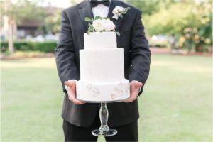 Kissimmee Lakefront Park Wedding lawn cake