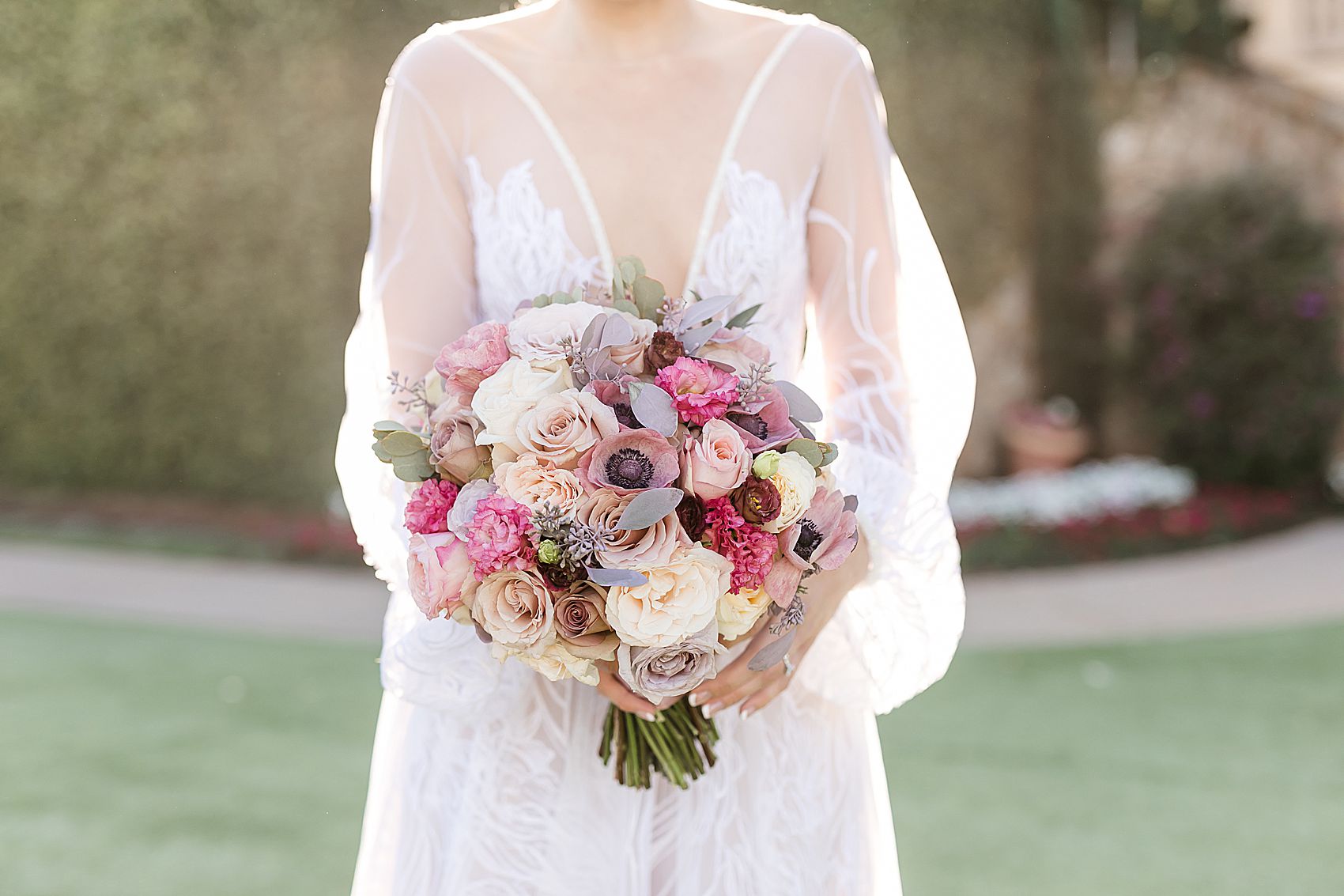pink and beige bouquet